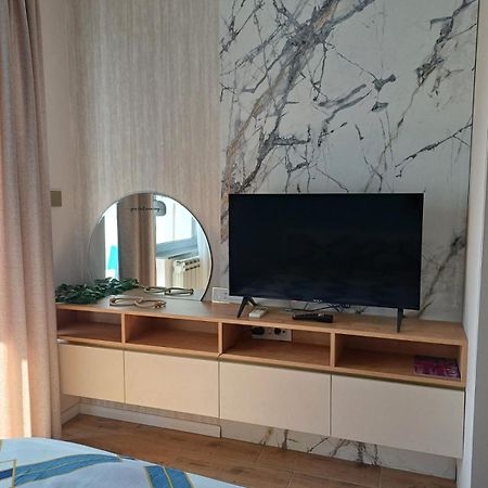 Apartment Centrum - Free Private Parking 노비사드 외부 사진