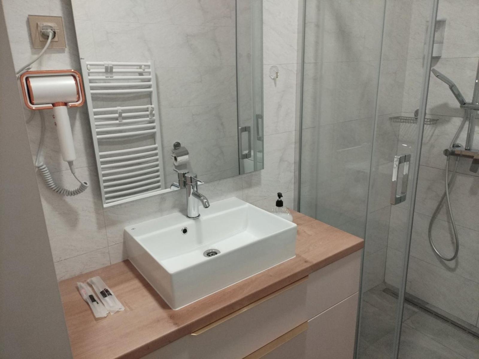 Apartment Centrum - Free Private Parking 노비사드 외부 사진