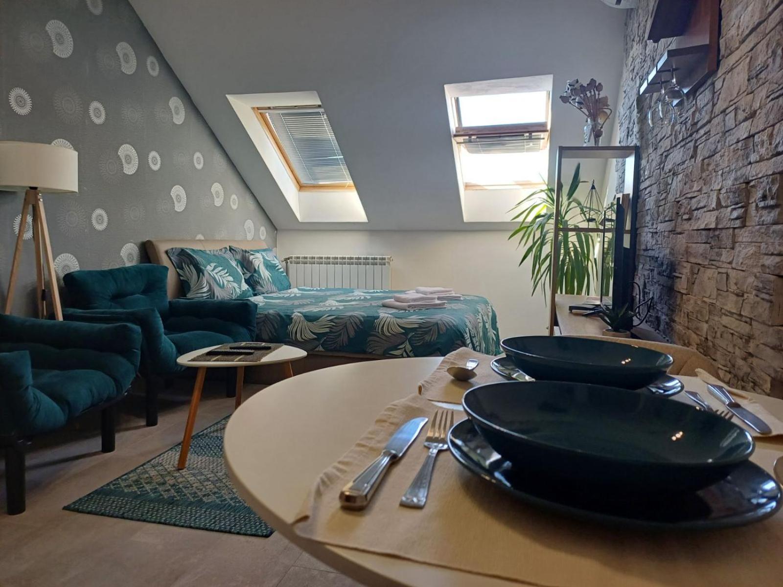 Apartment Centrum - Free Private Parking 노비사드 외부 사진