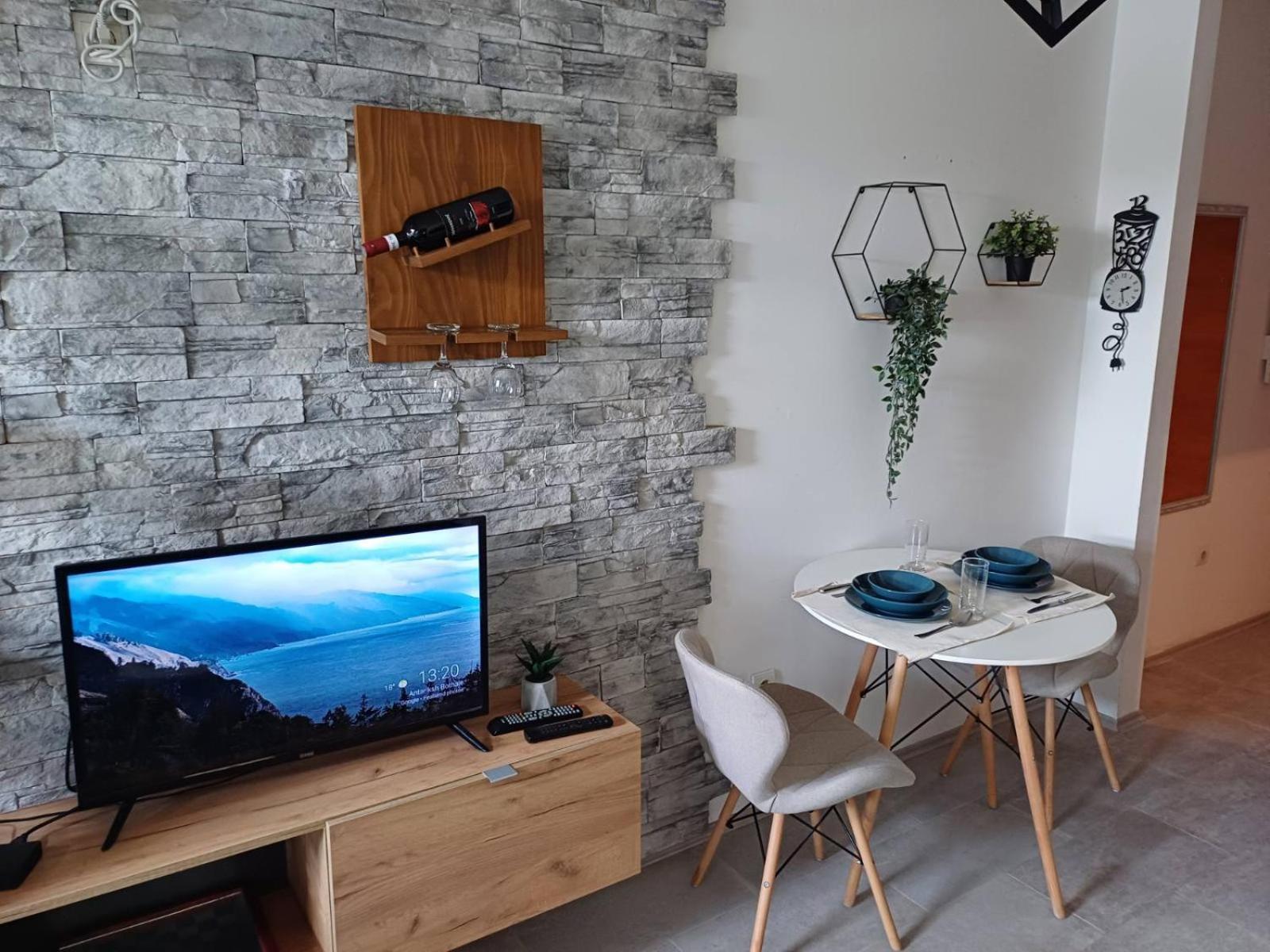 Apartment Centrum - Free Private Parking 노비사드 외부 사진