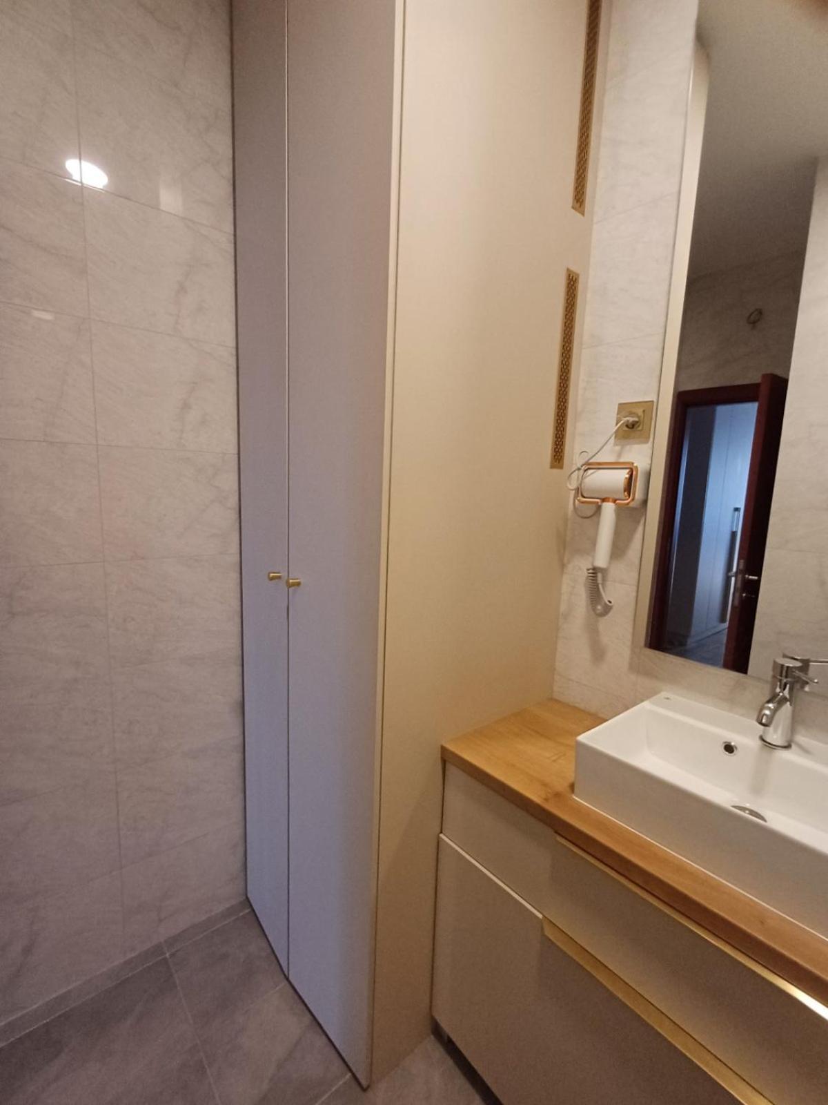 Apartment Centrum - Free Private Parking 노비사드 외부 사진
